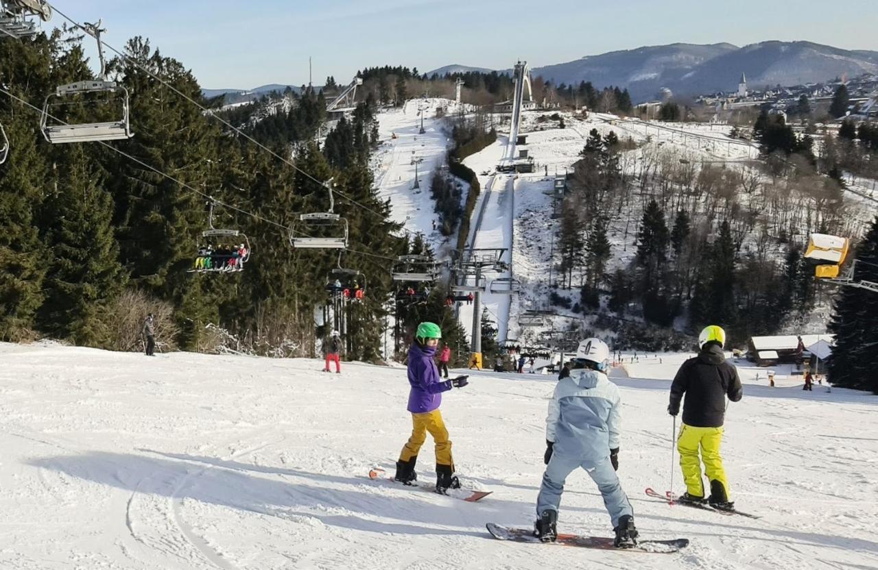 Pistenblume Apartment - Skipiste, Stadtzentrum Winterberg Exteriör bild